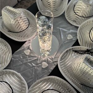 23 Silver Satin Table Runners